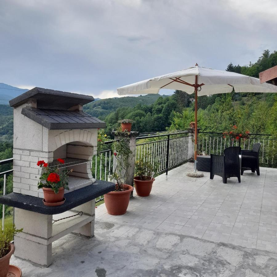 הוילה וארזה ליגורה Agriturismo Merlotta מראה חיצוני תמונה