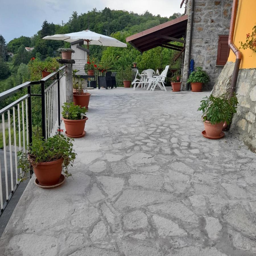 הוילה וארזה ליגורה Agriturismo Merlotta מראה חיצוני תמונה