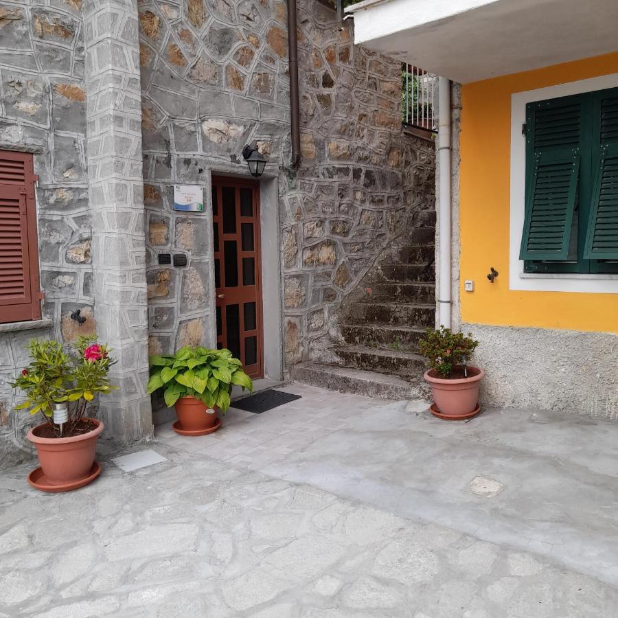 הוילה וארזה ליגורה Agriturismo Merlotta מראה חיצוני תמונה