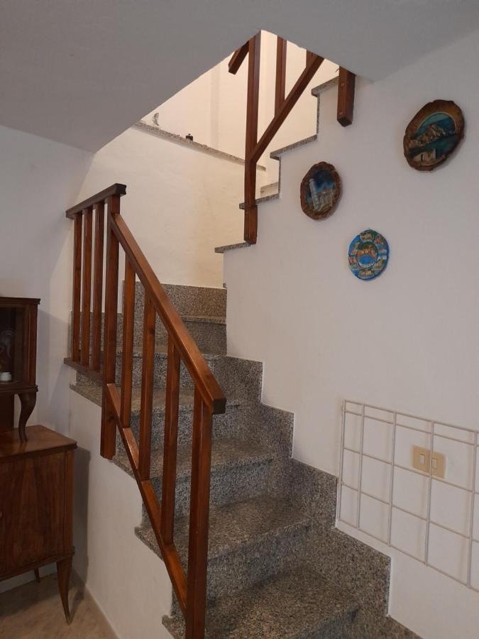 הוילה וארזה ליגורה Agriturismo Merlotta מראה חיצוני תמונה